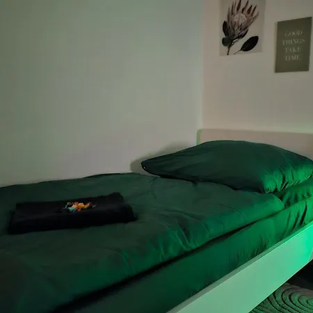 4 Zimmer, Terrasse, Großer Parkplatz, Anbindung, Free Wifi Apartment Herford