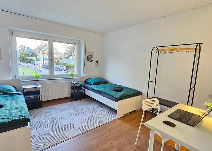 4 Zimmer, Terrasse, Grosser Parkplatz, Anbindung, Free Wifi Apartamento *