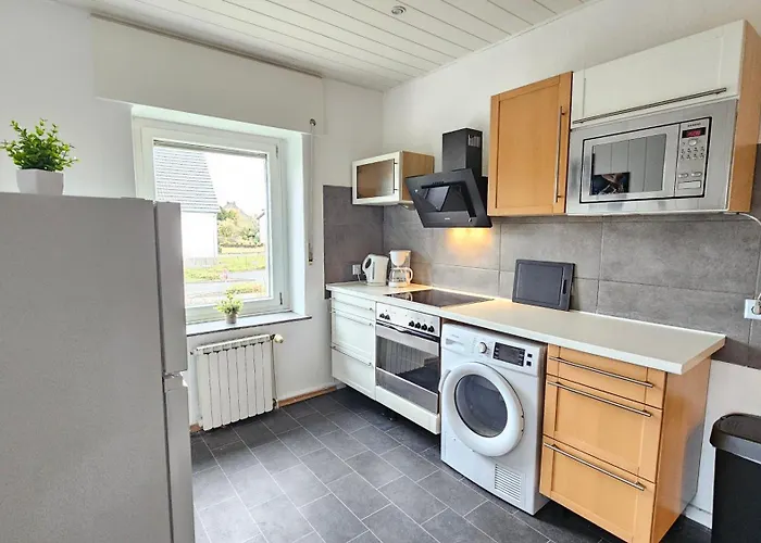 4 Zimmer, Terrasse, Grosser Parkplatz, Anbindung, Free Wifi Herford