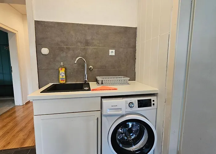 4 Zimmer, Terrasse, Grosser Parkplatz, Anbindung, Free Wifi * Herford