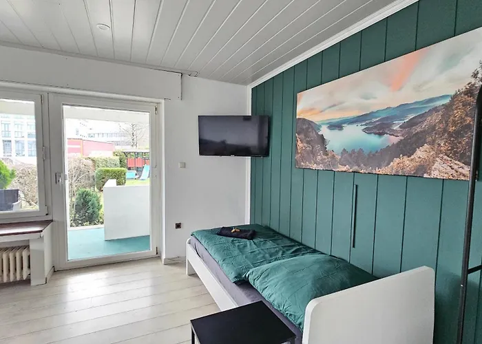 4 Zimmer, Terrasse, Grosser Parkplatz, Anbindung, Free Wifi