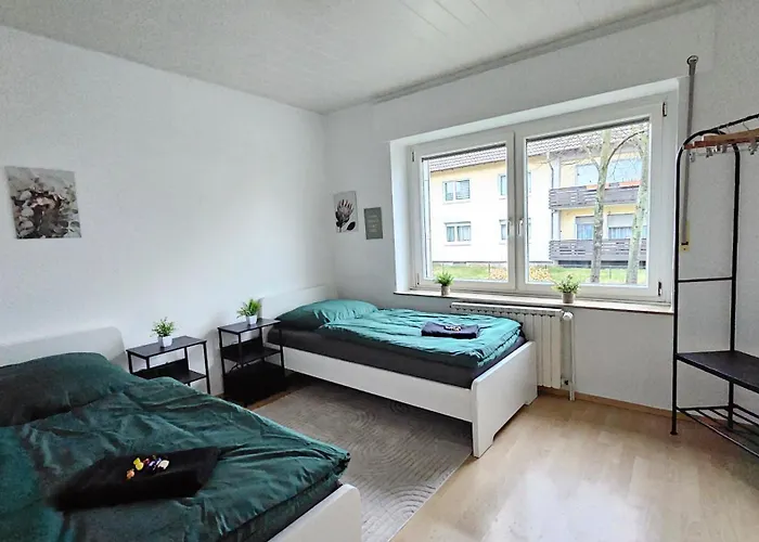 Apartamento 4 Zimmer, Terrasse, Grosser Parkplatz, Anbindung, Free Wifi