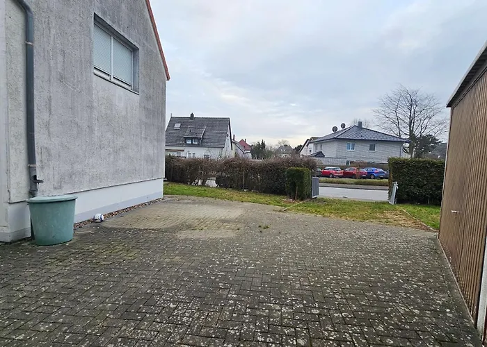 4 Zimmer, Terrasse, Grosser Parkplatz, Anbindung, Free Wifi *